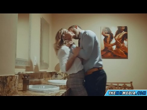 ❤️ Бүкіл аққұба сізді қоғамдық дәретханада азғырғанда ❤❌ Порно бойынша порно kk.dickies-shop.ru ﹏